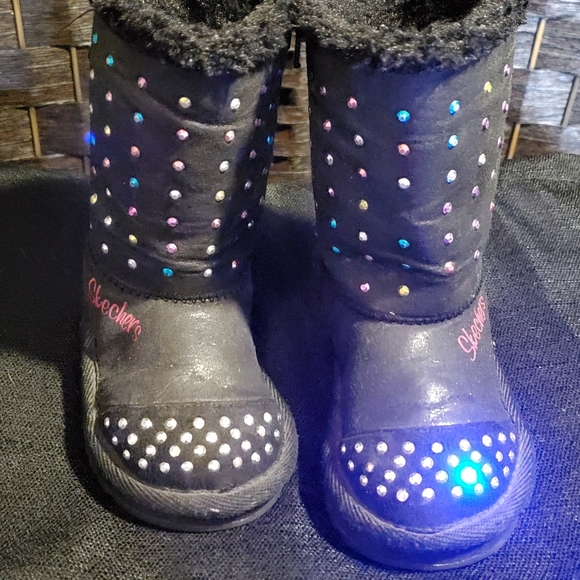 Twinkle toes skechers boots - Picture 14 of 14